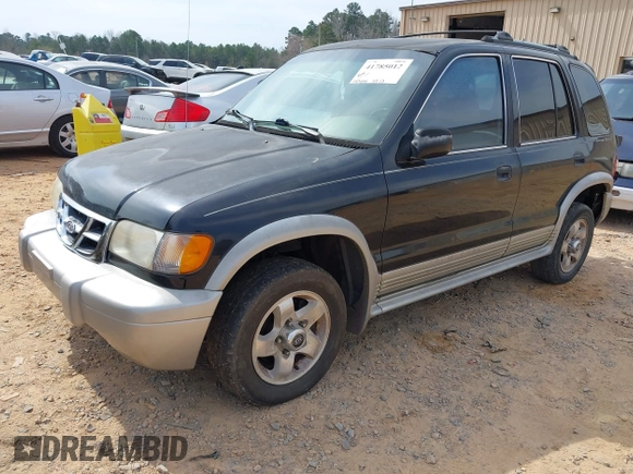 2000 Kia Sportage with VIN KNDJB7236Y5685392, listed as a IAAI auction lot 41785012 with 183,445 mi miles. Bid and sale history available at carsss.com. Image 2.