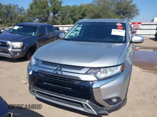 2020 Mitsubishi Outlander ES z VIN JA4AZ3A38LZ024741, wystawiony jako IAAI lot #41599013 z przebiegiem 184 469 mil mil oraz . Historia ofert i sprzedaży dostępna na DreamBid. Obrazek 12.