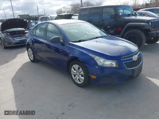 2013 Chevrolet Cruze LS with VIN 1G1PA5SH3D7246624, listed as a IAAI auction lot 41872689 with 137,837 mi miles. Bid and sale history available at carsss.com. Image 1.