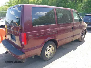 2005 Chevrolet Astro with VIN 1GNDM19X45B132824, listed as a IAAI auction lot 42157258 with 114,375 mi miles. Bid and sale history available at carsss.com. Image 4.