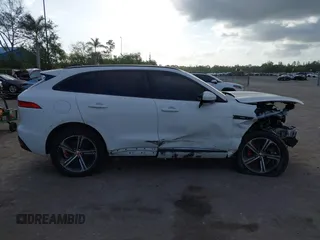 2020 Jaguar F-Pace 25t R-Sport z VIN SADCL2FX9LA628825, wystawiony jako IAAI lot #42124898 z przebiegiem 65 458 mil mil oraz . Historia ofert i sprzedaży dostępna na DreamBid. Obrazek 14.