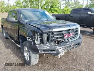 2011 GMC Sierra 1500 SLE z VIN 1GTR2VE35BZ165574, wystawiony jako IAAI lot #42241050 z przebiegiem 197 335 mil mil oraz . Historia ofert i sprzedaży dostępna na DreamBid. Obrazek 6.