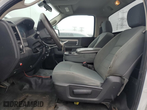 2013 Ram 2500 Tradesman z VIN 3C6LR5AT6DG514615, wystawiony jako Copart lot #48234505 z przebiegiem 75 897 mil mil oraz Czysty tytuł • Clean title. Historia ofert i sprzedaży dostępna na DreamBid. Obrazek 7.