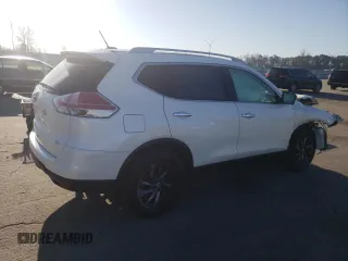2015 Nissan Rogue SL with VIN 5N1AT2MTXFC811075, listed as a Copart auction lot 48720045 with 135,795 mi miles and Salvage Title. Bid and sale history available at carsss.com. Image 3.