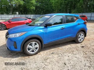 2022 Nissan Kicks S z VIN 3N1CP5BVXNL527684, wystawiony jako Copart lot #54977935 z przebiegiem 12 401 mil mil oraz Szkoda całkowita • Salvage title. Historia ofert i sprzedaży dostępna na DreamBid. Obrazek 1.