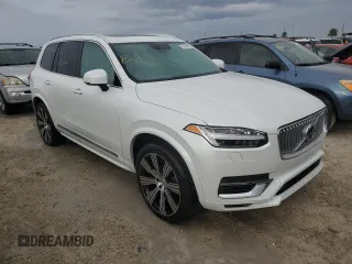 2021 Volvo XC90 Inscription Expression with VIN YV4BR0CL5M1763097, listed as a Copart auction lot 76140064 with 0 mi miles and Non Repairable. Bid and sale history available at carsss.com. Image 4.