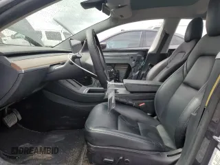 2021 Tesla Model 3 Long Range z VIN 5YJ3E1EB2MF066149, wystawiony jako Copart lot #53374765 z przebiegiem 119 771 mil mil oraz Szkoda całkowita • Salvage title. Historia ofert i sprzedaży dostępna na DreamBid. Obrazek 7.