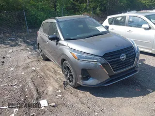 2023 Nissan Kicks SR with VIN 3N1CP5DV7PL575286, listed as a IAAI auction lot 42045803 with 39,732 mi miles. Bid and sale history available at carsss.com. Image 1.