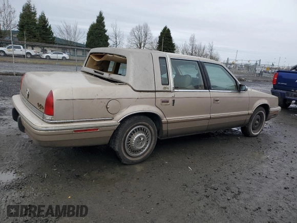1992 Chrysler New Yorker z VIN 1C3XV66R9ND794543, wystawiony jako Copart lot #45347925 z przebiegiem 46 550 mil mil oraz Czysty tytuł • Clean title. Historia ofert i sprzedaży dostępna na DreamBid. Obrazek 3.
