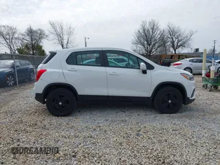 2018 Chevrolet Trax LS with VIN KL7CJNSB5JB713243, listed as a IAAI auction lot 41812654 with 92,901 mi miles. Bid and sale history available at carsss.com. Image 13.