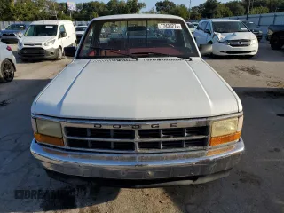 1992 Dodge Dakota with VIN 1B7FL26XXNS690465, listed as a Copart auction lot 77436274 with 112,226 mi miles and Clean Title. Bid and sale history available at carsss.com. Image 5.