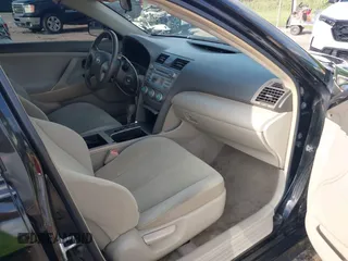 2008 Toyota Camry LE z VIN 4T1BE46K98U248029, wystawiony jako IAAI lot #42228084 z przebiegiem 108 006 mil mil oraz . Historia ofert i sprzedaży dostępna na DreamBid. Obrazek 5.
