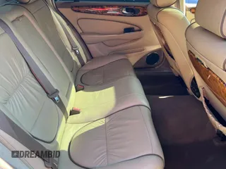 2005 Jaguar XJ VDP with VIN SAJWA82C35SG42371, listed as a Copart auction lot 72729114 with 168,430 mi miles and Clean Title. Bid and sale history available at carsss.com. Image 6.