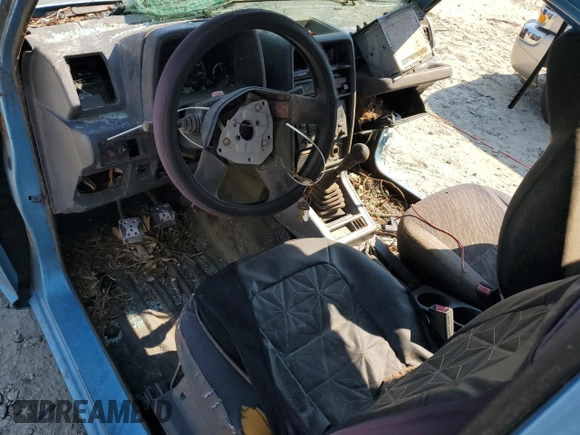 1995 Geo Tracker z VIN 2CNBE18UXS6930601, wystawiony jako Copart lot #76079094 z przebiegiem 276 136 mil mil oraz Szkody całkowita. Historia ofert i sprzedaży dostępna na DreamBid. Obrazek 8.
