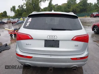 2010 Audi Q5 Premium with VIN WA1CKAFP0AA092895, listed as a IAAI auction lot 40445576 with 152,659 mi miles. Bid and sale history available at carsss.com. Image 16.