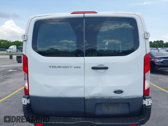 2015 Ford Transit Cargo with VIN 1FTNR1ZM4FKA33913, listed as a IAAI auction lot 42368442 with 91,608 mi miles and . Bid and sale history available at DreamBid. Image 6.