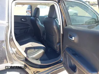 2018 Jeep Compass Latitude with VIN 3C4NJDBB6JT101024, listed as a IAAI auction lot 42061228 with 48,771 mi miles. Bid and sale history available at carsss.com. Image 8.