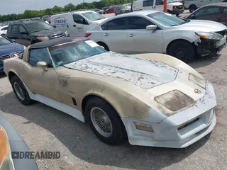 1982 Chevrolet Corvette with VIN 1G1AY0781C5107793, listed as a IAAI auction lot 41869575 with 34,889 mi miles. Bid and sale history available at carsss.com. Image 13.