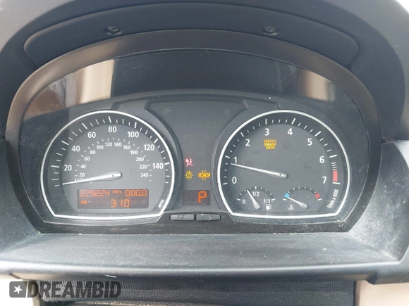 2005 BMW X3 3.0i with VIN WBXPA93425WD18369, listed as a IAAI auction lot 42027042 with 229,224 mi miles. Bid and sale history available at carsss.com. Image 7.