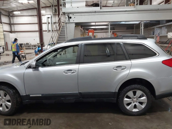 2012 Subaru Outback 2.5i Prem with VIN 4S4BRBCC1C3256680, listed as a IAAI auction lot 41543418 with 140,021 mi miles. Bid and sale history available at carsss.com. Image 14.