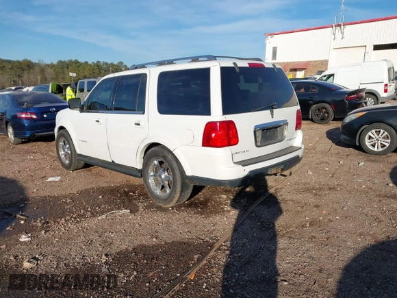 2005 Lincoln Navigator Luxury with VIN 5LMFU28575LJ14098, listed as a IAAI auction lot 41385570 with 244,580 mi miles. Bid and sale history available at carsss.com. Image 3.