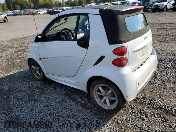 2015 Smart fortwo Passion с VIN WMEEK3BA5FK835565, выставлен на аукционе Copart как лот 76688204 с пробегом 62 674 миль миль и Списание • Salvage title. История ставок и продаж доступна на DreamBid. Изображение 2.
