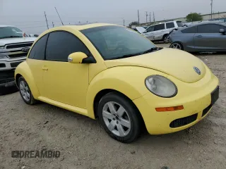 2006 Volkswagen New Beetle Coupe with VIN 3VWRR31C36M402055, listed as a Copart auction lot 80016034 with 142,268 mi miles and Clean Title. Bid and sale history available at carsss.com. Image 4.