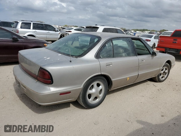 1997 Oldsmobile LSS z VIN 1G3HY52K9V4825297, wystawiony jako Copart lot #78541564 z przebiegiem Nie podano mil oraz Czysty tytuł • Clean title. Historia ofert i sprzedaży dostępna na DreamBid. Obrazek 3.