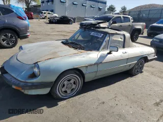 1983 Alfa Romeo Spider Veloce z VIN ZARBA5419D1017052, wystawiony jako Copart lot #53236525 z przebiegiem 119 045 mil mil oraz Czysty tytuł • Clean title. Historia ofert i sprzedaży dostępna na DreamBid. Obrazek 1.