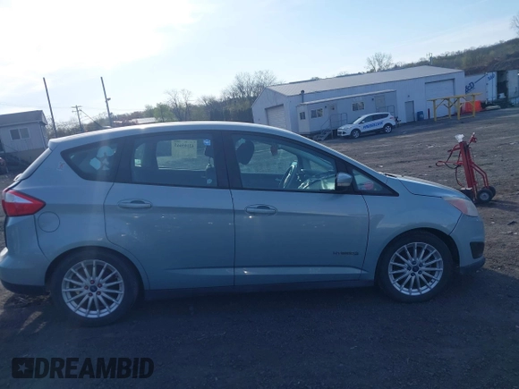 2013 Ford C-Max SE with VIN 1FADP5AU9DL506920, listed as a IAAI auction lot 42105665 with 194,064 mi miles. Bid and sale history available at carsss.com. Image 13.