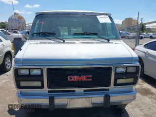 1993 GMC Vandura z VIN 1GDEG25K8PF505973, wystawiony jako IAAI lot #42094929 z przebiegiem 207 036 mil mil oraz . Historia ofert i sprzedaży dostępna na DreamBid. Obrazek 6.