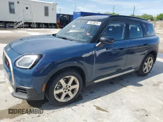 2025 MINI Countryman S with VIN WMZ23GA06S7S21118, listed as a Copart auction lot 62491425 with 11,851 mi miles and Clean title. Bid and sale history available at DreamBid. Image 1.