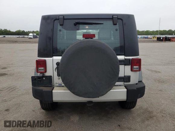 2008 Jeep Wrangler X z VIN 1J4FA24188L648342, wystawiony jako Copart lot #59883735 z przebiegiem 166 889 mil mil oraz Czysty tytuł • Clean title. Historia ofert i sprzedaży dostępna na DreamBid. Obrazek 6.