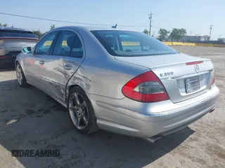 2009 Mercedes-Benz E Luxury 3.5L with VIN WDBUF56XX9B377940, listed as a IAAI auction lot 42158707 with 130,713 mi miles. Bid and sale history available at carsss.com. Image 3.