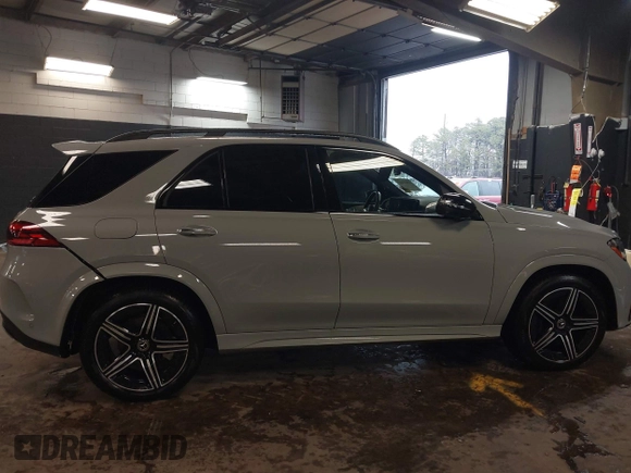 2024 Mercedes-Benz GLE 450 z VIN 4JGFB5KB9RB150766, wystawiony jako IAAI lot #41832447 z przebiegiem 14 832 mil mil oraz . Historia ofert i sprzedaży dostępna na DreamBid. Obrazek 13.