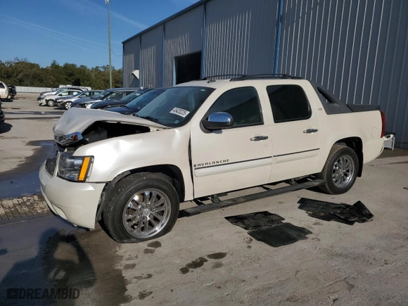 2008 Chevrolet Avalanche LTZ with VIN 3GNFK12318G199267, listed as a Copart auction lot 45420225 with 149,295 mi miles and Salvage Title. Bid and sale history available at carsss.com. Image 1.