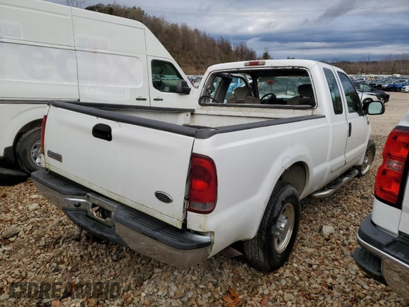 2001 Ford Super Duty F-250 XL with VIN 1FTNX20L01EB77093, listed as a Copart auction lot 81610324 with 219,741 mi miles and Salvage Title. Bid and sale history available at carsss.com. Image 3.