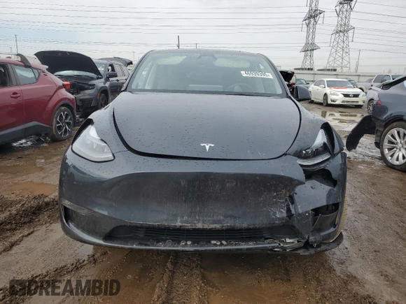2024 Tesla Model Y Long Range with VIN 7SAYGAEE7RF043096, listed as a Copart auction lot 46939395 with 12,521 mi miles and Salvage Title. Bid and sale history available at DreamBid. Image 5.