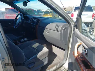 2003 Kia Sorento LX z VIN KNDJC733535052094, wystawiony jako IAAI lot #41461001 z przebiegiem 168 996 mil mil oraz . Historia ofert i sprzedaży dostępna na DreamBid. Obrazek 5.