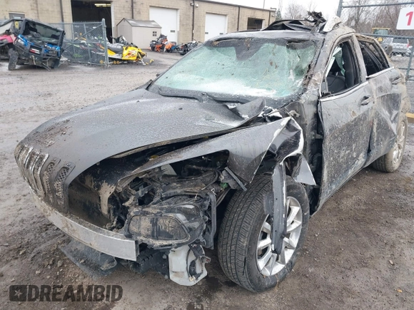 2015 Jeep Cherokee Limited with VIN 1C4PJMDSXFW688254, listed as a IAAI auction lot 41937322 with 107,935 mi miles. Bid and sale history available at carsss.com. Image 6.