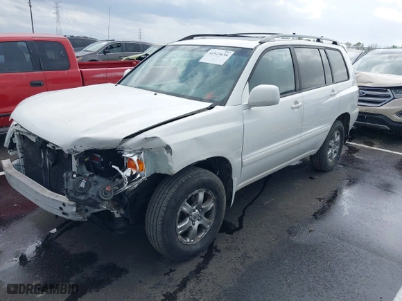 2007 Toyota Highlander with VIN JTEHP21A570202470, listed as a IAAI auction lot 41923634 with 302,540 mi miles. Bid and sale history available at carsss.com. Image 2.