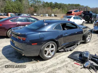 2013 Chevrolet Camaro LS z VIN 2G1FE1E3XD9172724, wystawiony jako Copart lot #50713835 z przebiegiem 110 067 mil mil oraz Szkoda całkowita • Salvage title. Historia ofert i sprzedaży dostępna na DreamBid. Obrazek 3.
