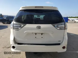 2017 Toyota Sienna SE z VIN 5TDXZ3DC9HS870641, wystawiony jako Copart lot #54788935 z przebiegiem 109 879 mil mil oraz Szkoda całkowita • Salvage title. Historia ofert i sprzedaży dostępna na DreamBid. Obrazek 6.