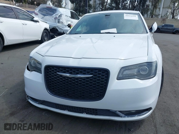 2017 Chrysler 300 S Alloy Edition with VIN 2C3CCABG3HH612564, listed as a IAAI auction lot 41924591 with 125,824 mi miles and . Bid and sale history available at DreamBid. Image 13.