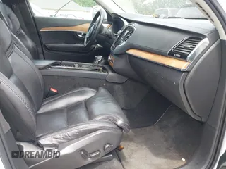 2016 Volvo XC90 T6 Inscription with VIN YV4A22PLXG1015164, listed as a IAAI auction lot 42592321 with 148,132 mi miles and . Bid and sale history available at DreamBid. Image 5.