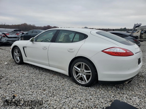 2012 Porsche Panamera z VIN WP0AA2A78CL011534, wystawiony jako Copart lot #82832404 z przebiegiem 136 808 mil mil oraz Szkoda całkowita • Salvage title. Historia ofert i sprzedaży dostępna na DreamBid. Obrazek 2.