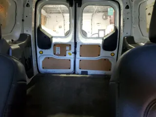 2019 Ford Transit Connect XL z VIN NM0LS6E24K1392088, wystawiony jako Copart lot #57425795 z przebiegiem 163 027 mil mil oraz Szkoda całkowita • Salvage title. Historia ofert i sprzedaży dostępna na DreamBid. Obrazek 10.