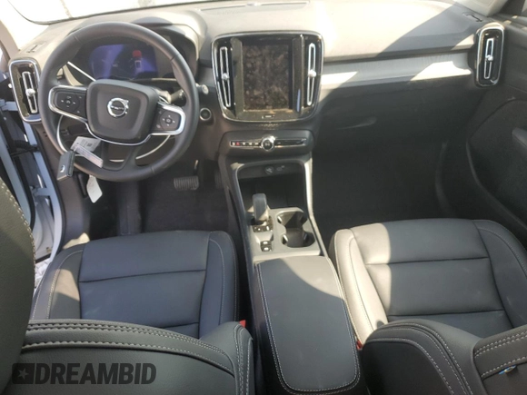 2025 Volvo XC40 Core Bright Theme with VIN YV4L12UJ3S2577263, listed as a Copart auction lot 63304625 with Not provided miles and Clean title. Bid and sale history available at DreamBid. Image 8.