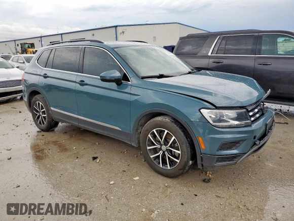 2021 Volkswagen Tiguan SE z VIN 3VV3B7AX9MM066823, wystawiony jako Copart lot #55422685 z przebiegiem 103 524 mil mil oraz Szkoda całkowita • Salvage title. Historia ofert i sprzedaży dostępna na DreamBid. Obrazek 4.