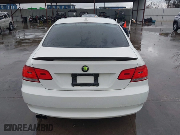 2010 BMW 3 Series 328i with VIN WBAWB3C57AP138864, listed as a IAAI auction lot 41507300 with 129,657 mi miles. Bid and sale history available at carsss.com. Image 17.